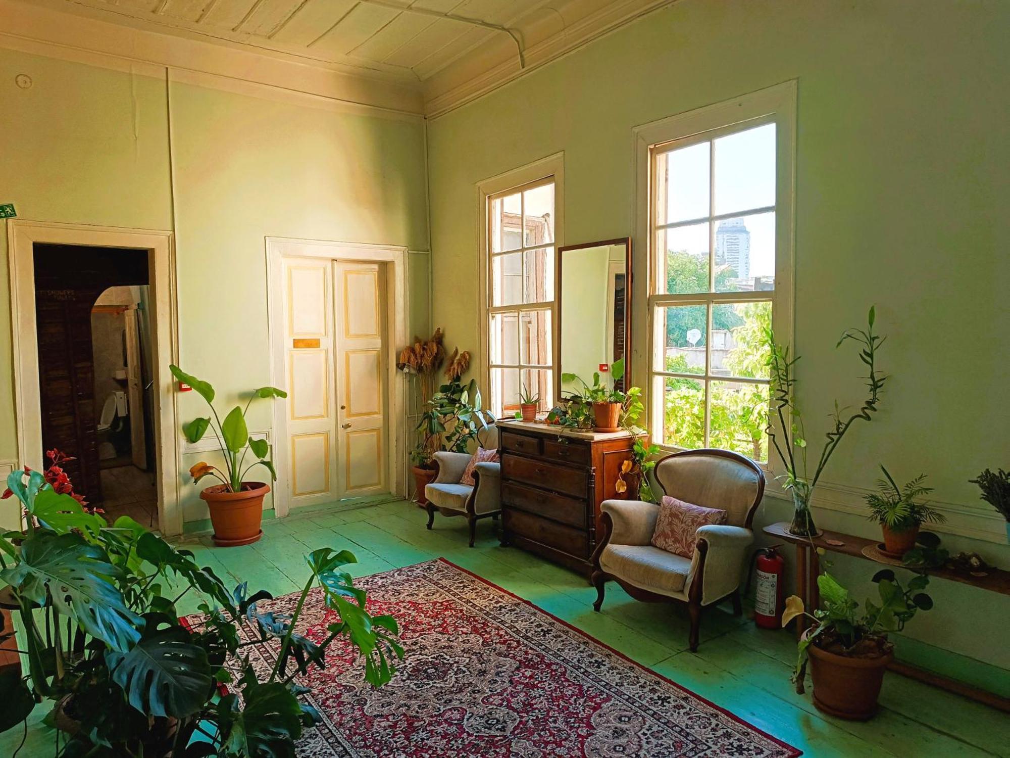Lotus Garden Hostel Izmir Eksteriør billede